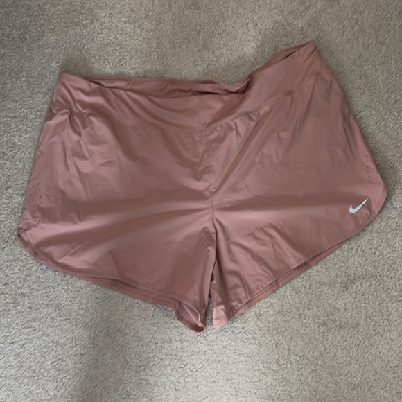NWT Nike Shorts - Picture 1 of 4